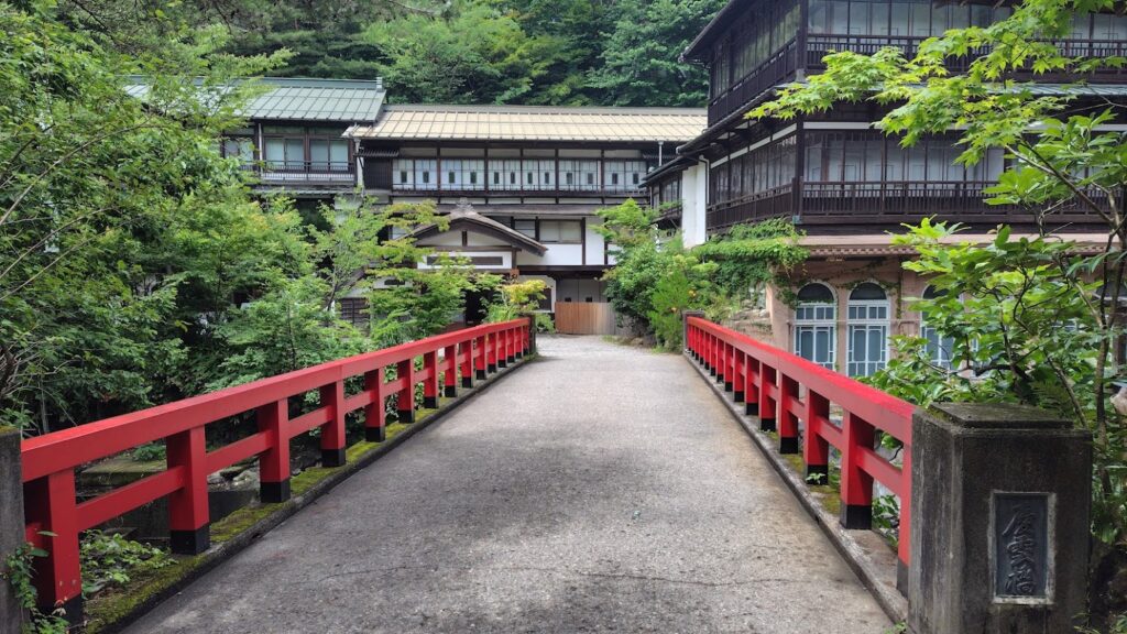 積善館