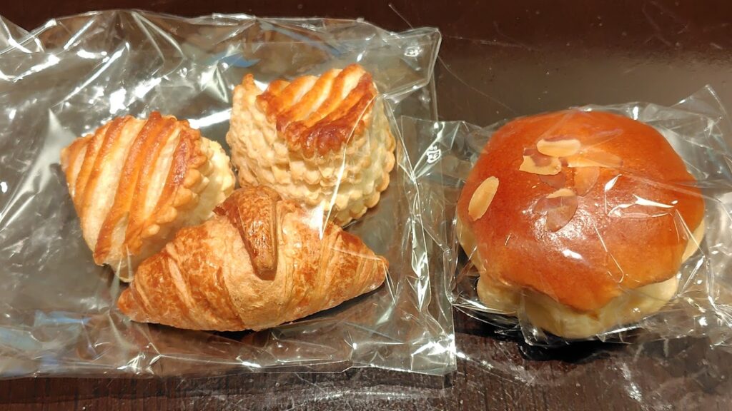 ホテルのパン